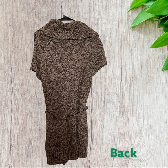 Ladies Sweater - Picture 2 of 3